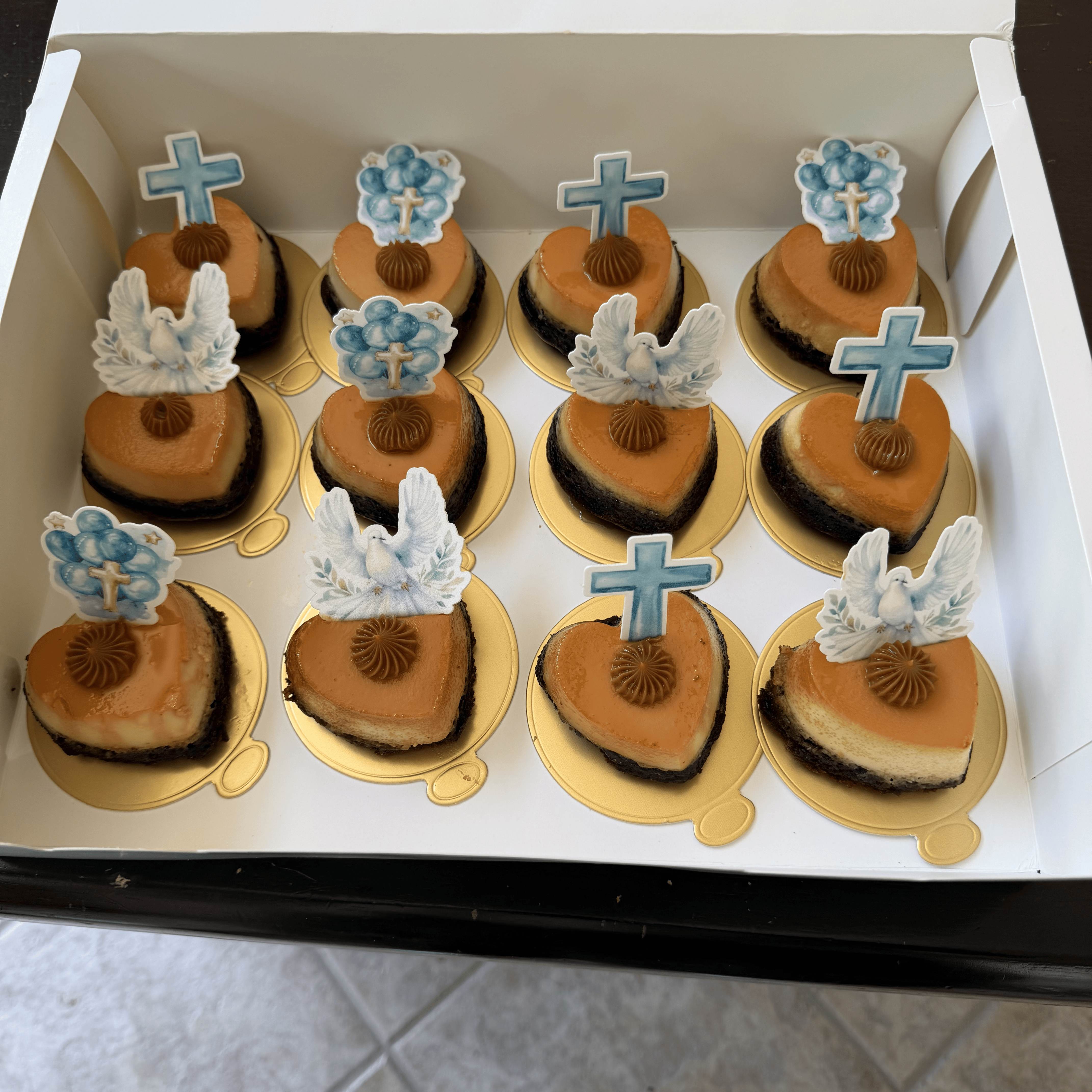 Choco Flan Heart Mini with Dulce de Leche