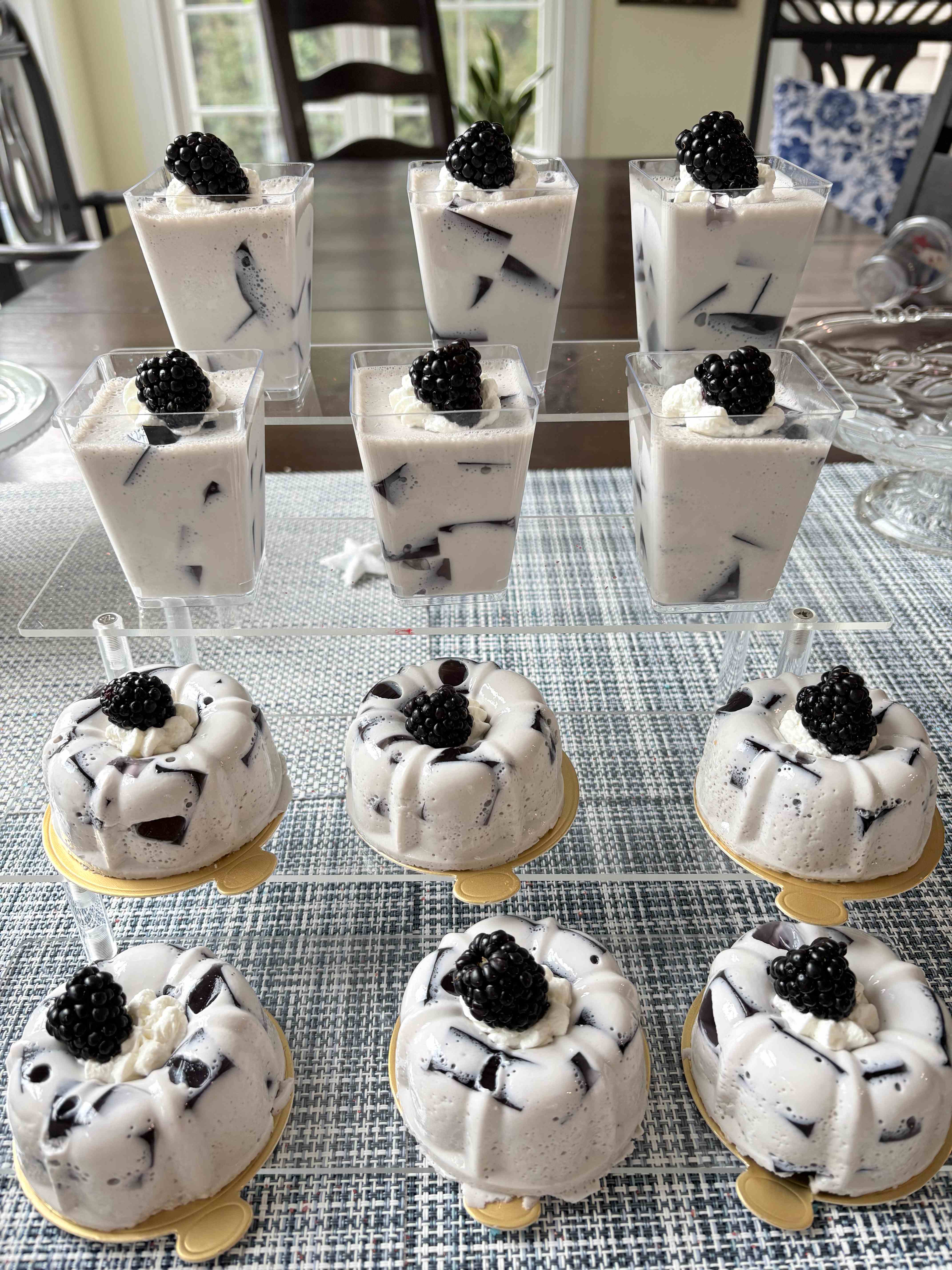 Gelatina Mosaico de Uva con Crema